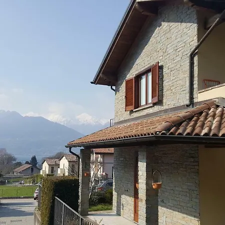 A Due Passi Dalla * Colico