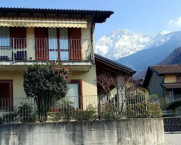 Dom wakacyjny A Due Passi Dalla Colico