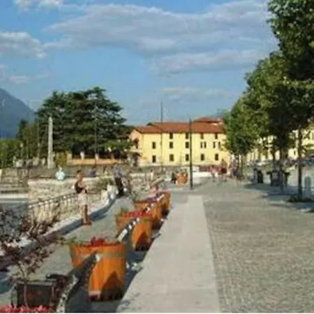A Due Passi Dalla